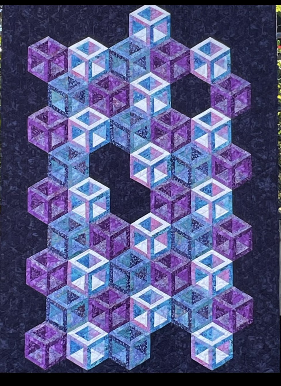 Floating Hollow Cube Quilt Friday 1 March 2024